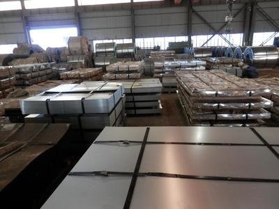 JIS ASTM DX51D Galvanised Steel Sheet 0.8mm For Roofing Industry